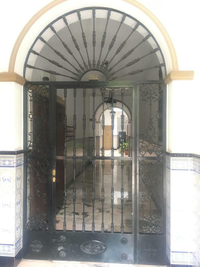 Hispalis Puerta Carmona Apartment Seville Luaran gambar